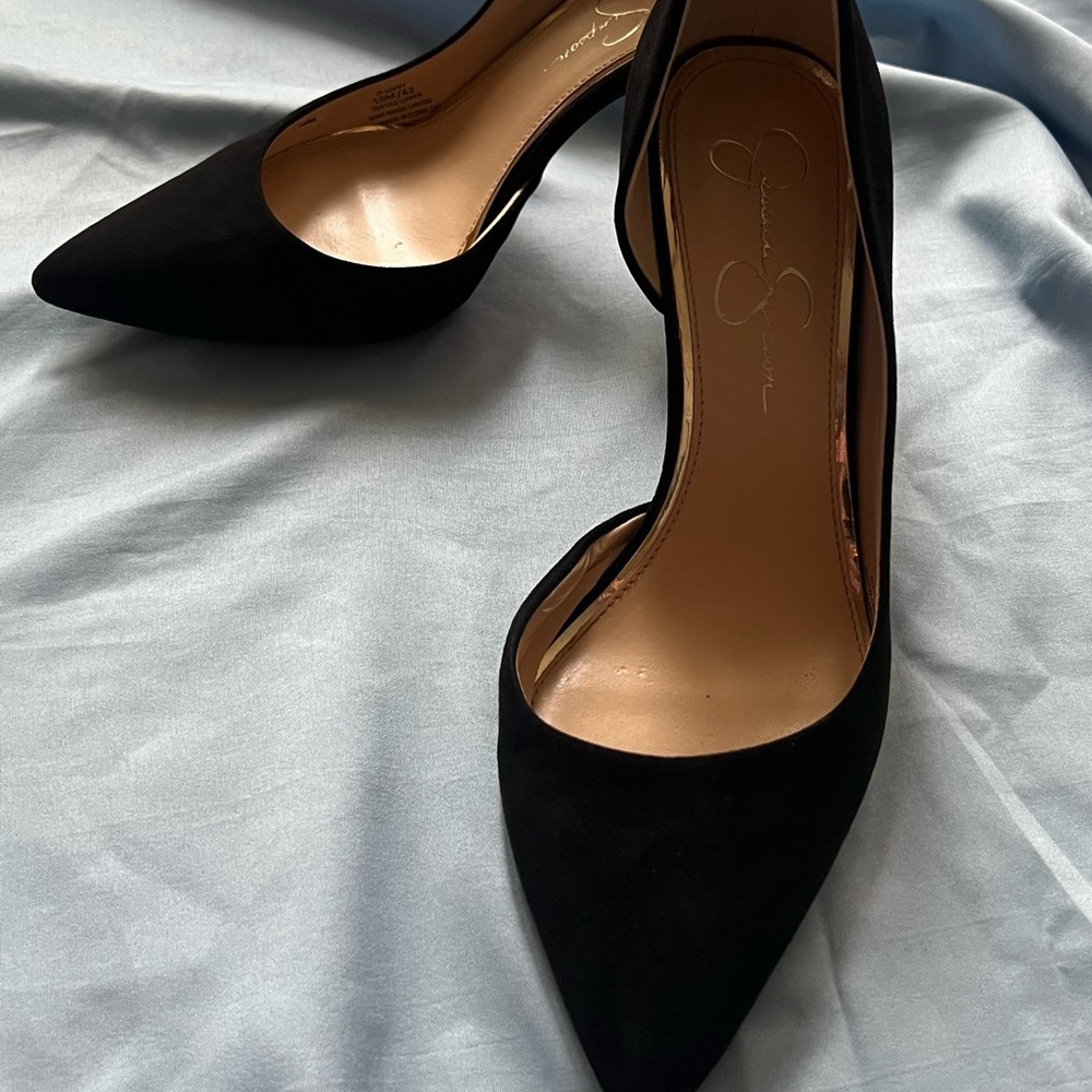 Elegant Black Pointed-Toe Jessica Simpson Shoes